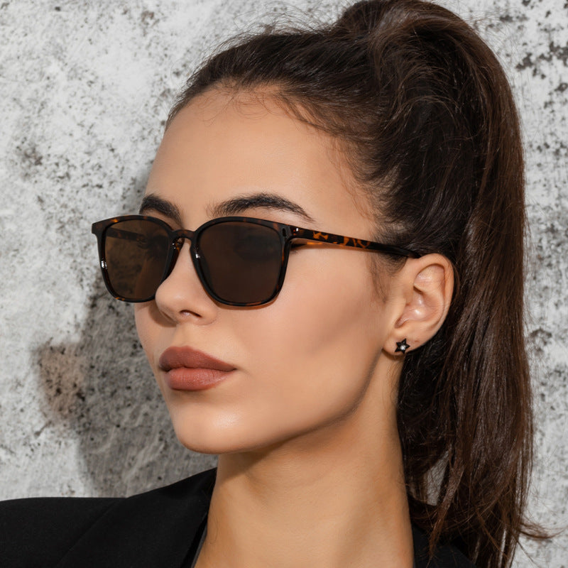 Simple Retro Sunglasses For Men And Women